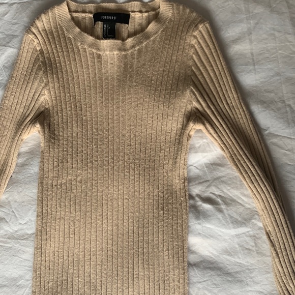 Forever 21 ribbed full sleeve tight knit sweater - Picture 1 of 2